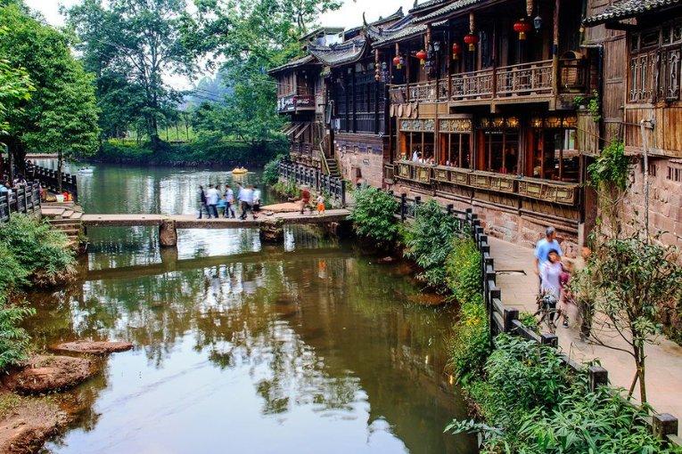 中宣部和国铁集团公布2023年“最美铁路人” 新疆铁路职工米尔班·艾依提获此殊荣
